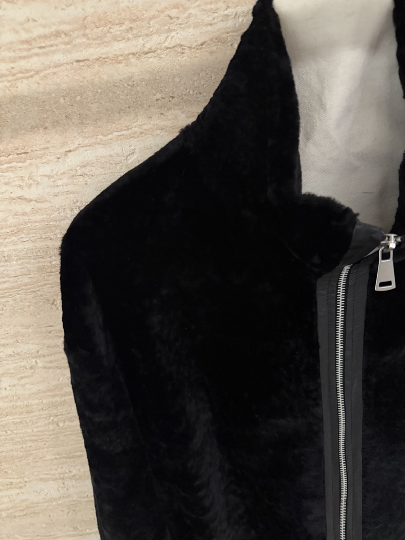 Pra*a outwear